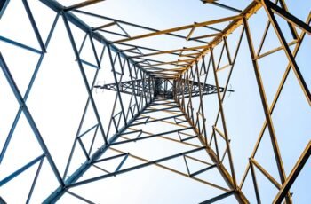 Solar Generator vs. Solar-Ready Power Station Solar Generator vs. Solar-Ready Power Station